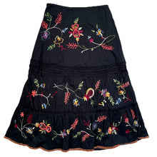 VINTAGE EMBROIDERED FLORAL SKIRT SIZE SMALL