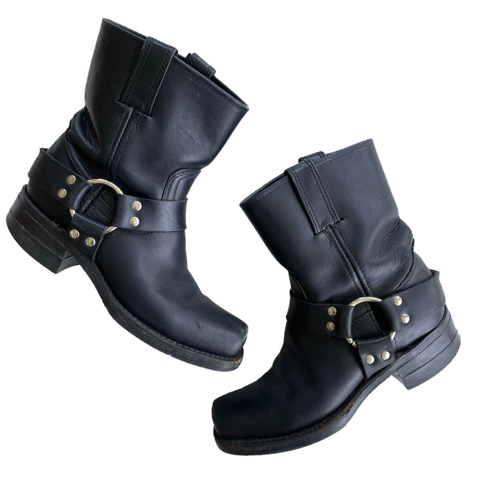 VINTAGE BLACK FRYE HARNESS BOOTS