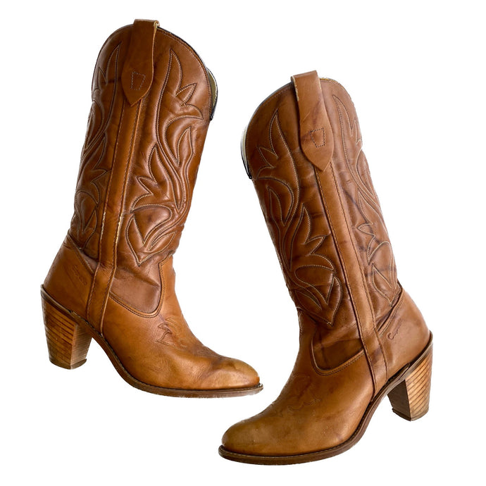 VINTAGE BROWN HEELED COWBOY BOOTS
