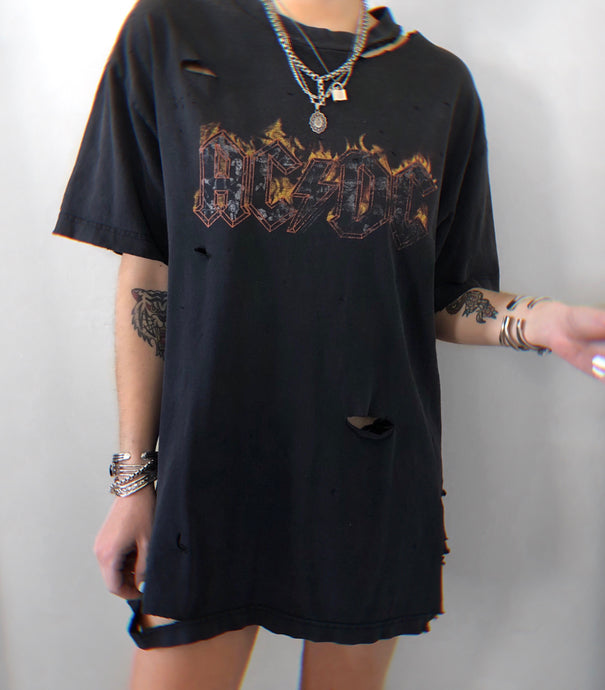 VINTAGE DISTRESSED ACDC TEE